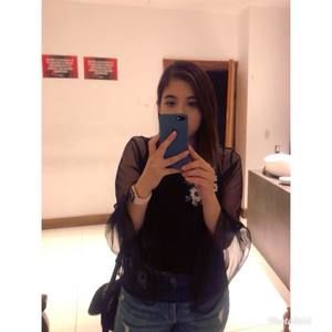 Meet your Posher, Monique